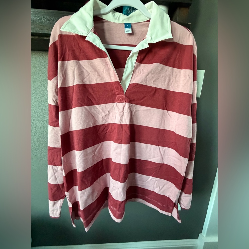 Old Navy Pink Top with White Collar